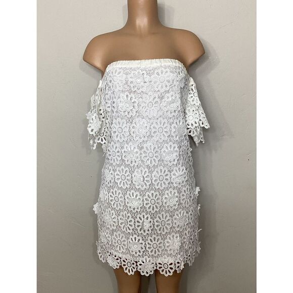 New. Trina Turk white lace dress. Regularly $298 - Picture 6 of 12